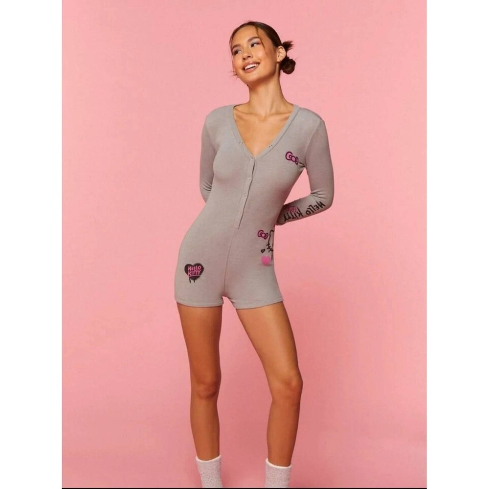 Forever 21 Hello Kitty Romper Women S Gray Ribbed Long Sleeve Snap Front Y2K